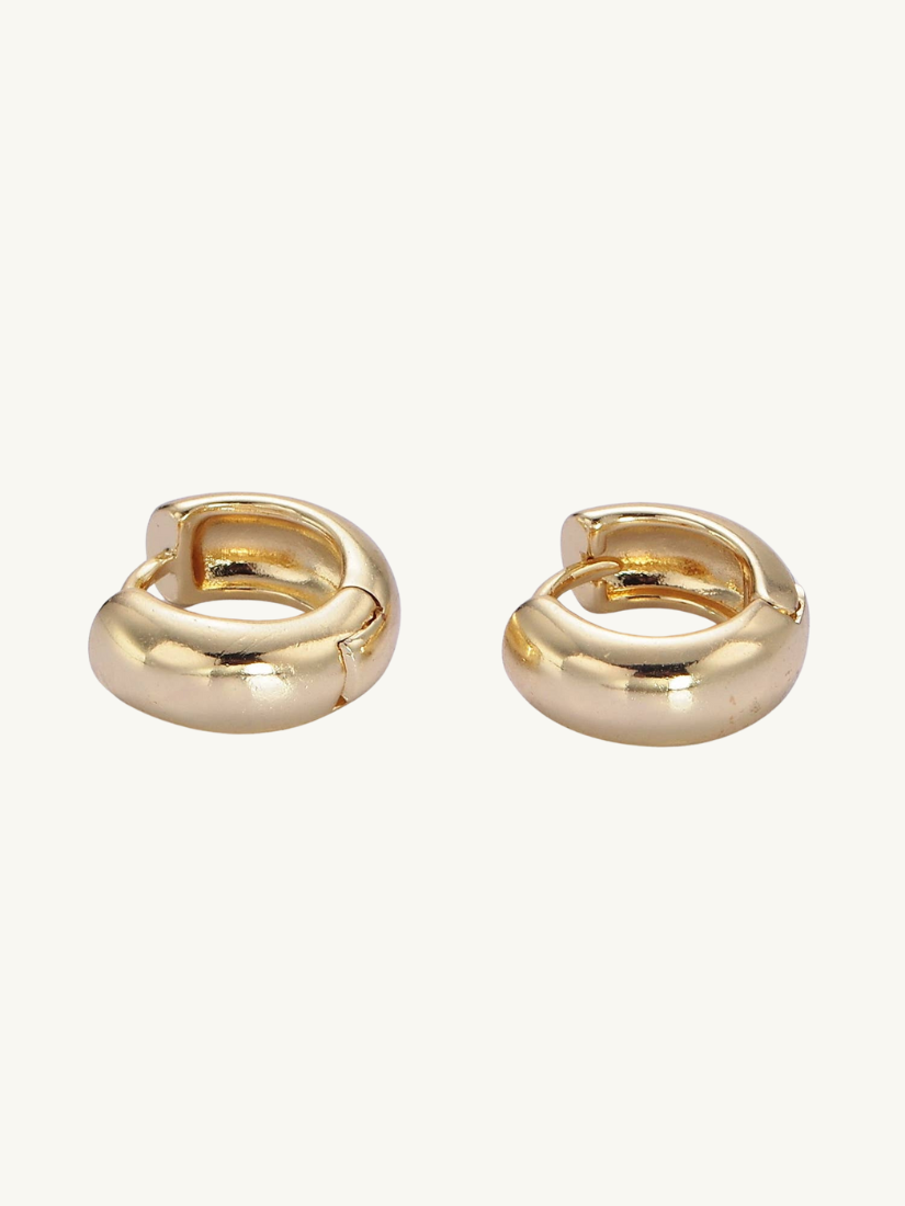 Chubby Minimalist Cartilage Earrings: Gold