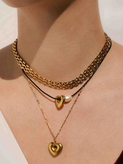 Lee Star Necklace Gold Black