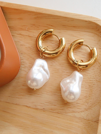 Oceana Large Pearl Earring Gold