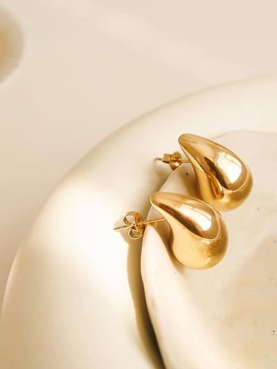 Colette Large Huggie Droplet Earring Yellow Gold