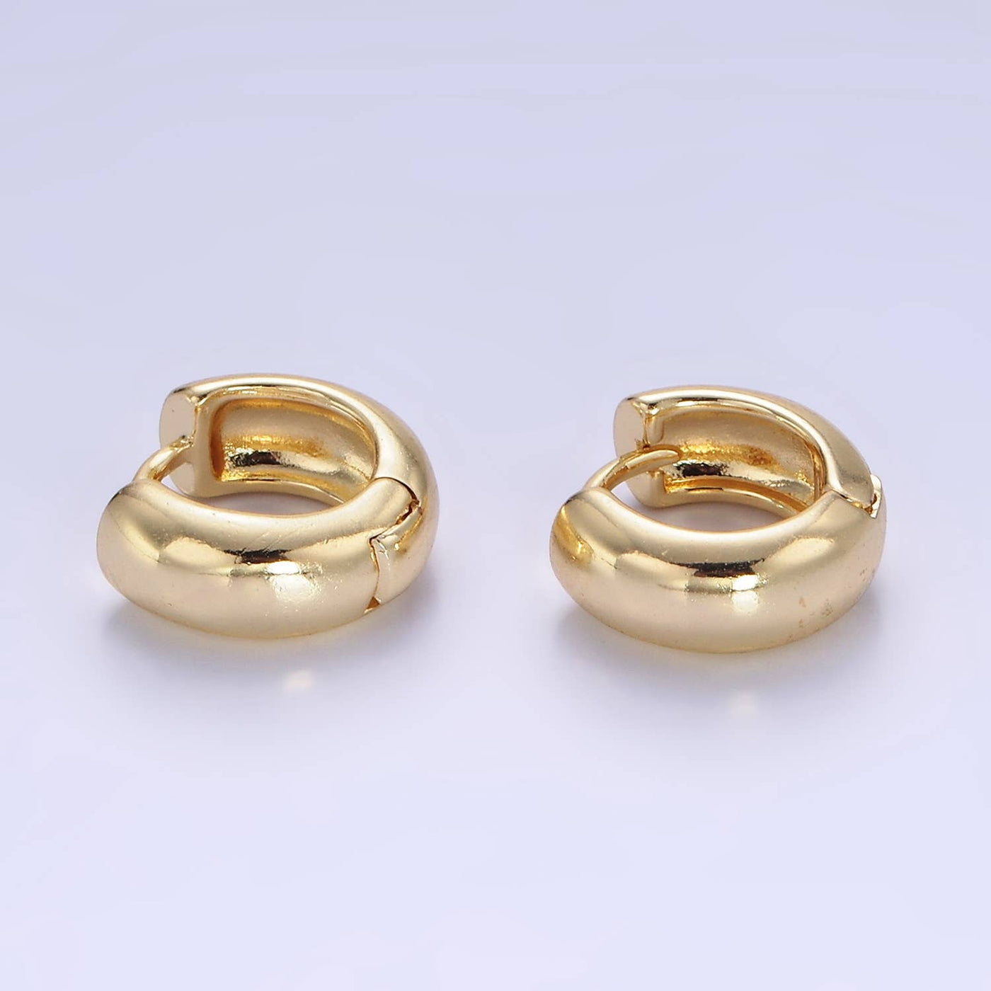 Chubby Minimalist Cartilage Earrings: Gold